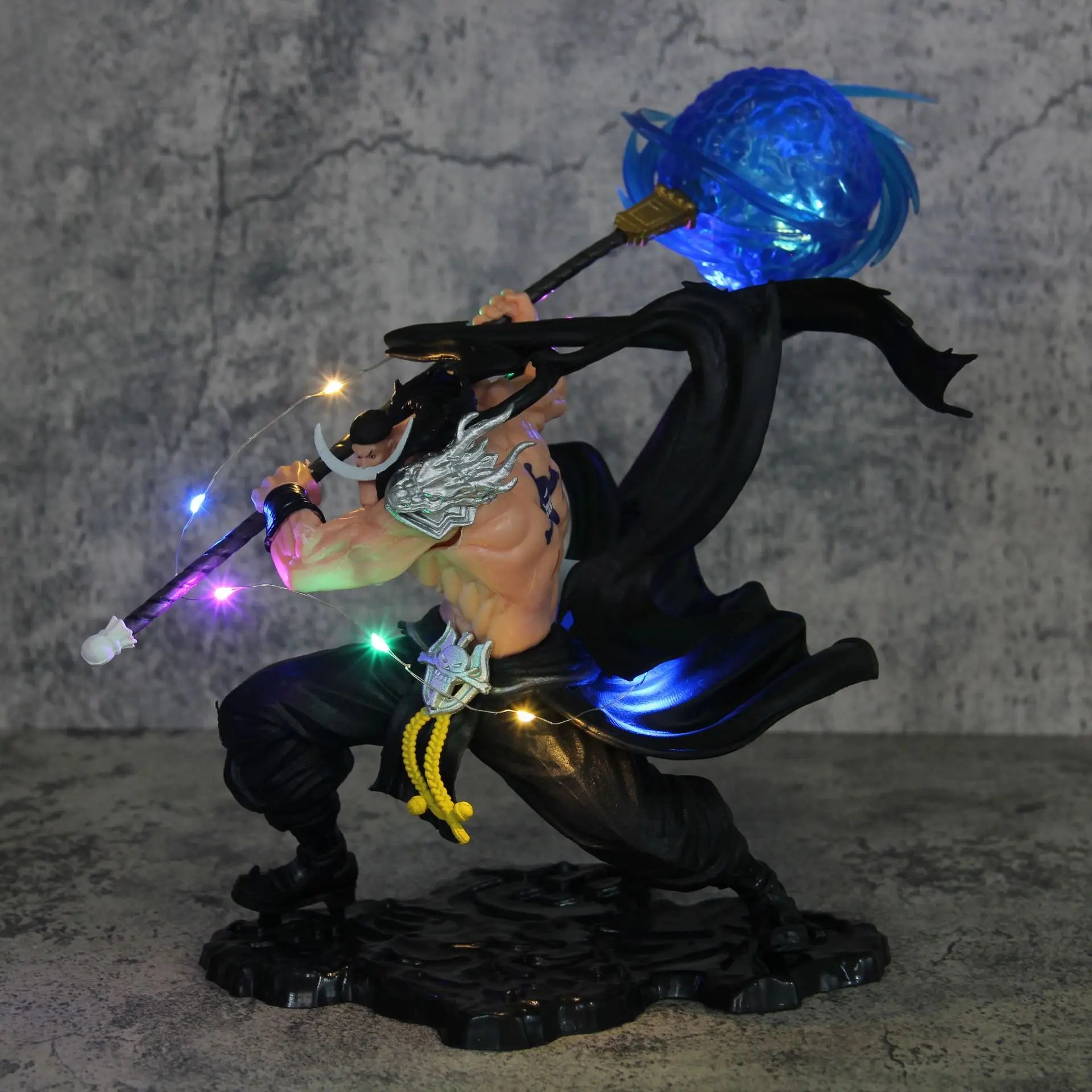 Figurine One Piece Barbe Blanche - ShonenCollect