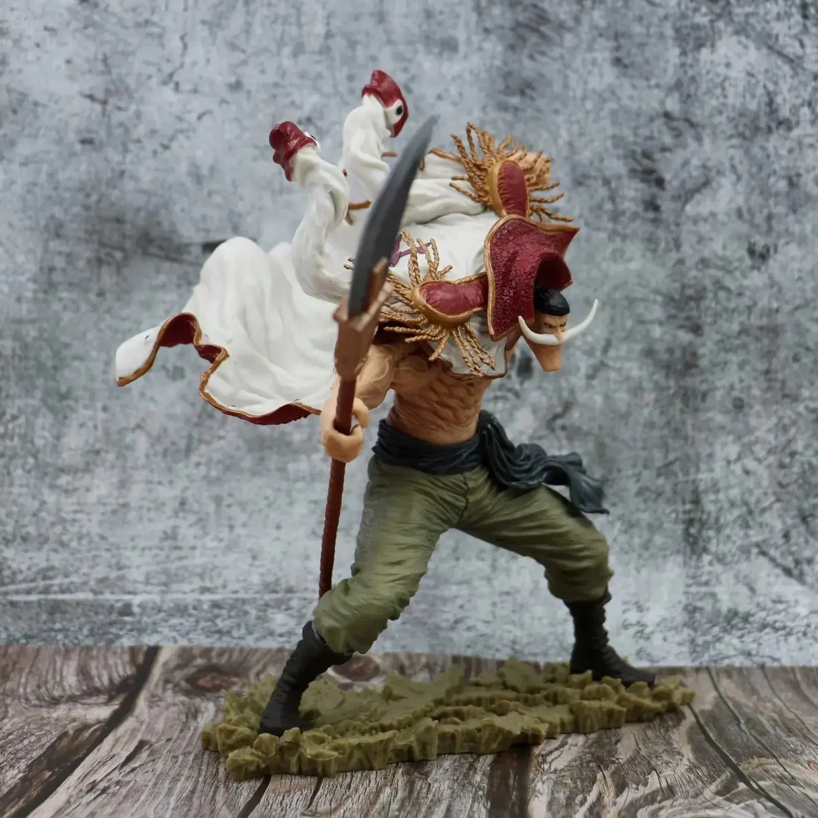 Figurine One piece Barbe Blanche - ShonenCollect